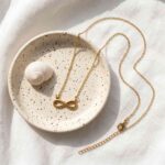 Stainless Steel Necklace Minimalist Infinity Loop Necklace - 18K Gold Plated Stainless Steel Eternal Symbol Pendant Chain